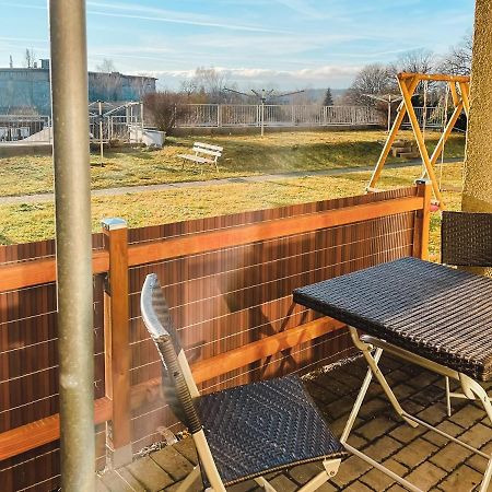 Schoene Wohnung, Eigene Terrasse, Privater Parkplatz, Wi-Fi, Waschmaschine, 3P Хемниц Экстерьер фото