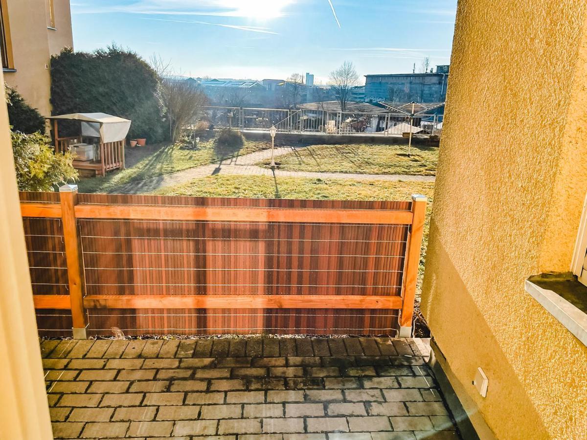 Schoene Wohnung, Eigene Terrasse, Privater Parkplatz, Wi-Fi, Waschmaschine, 3P Хемниц Экстерьер фото
